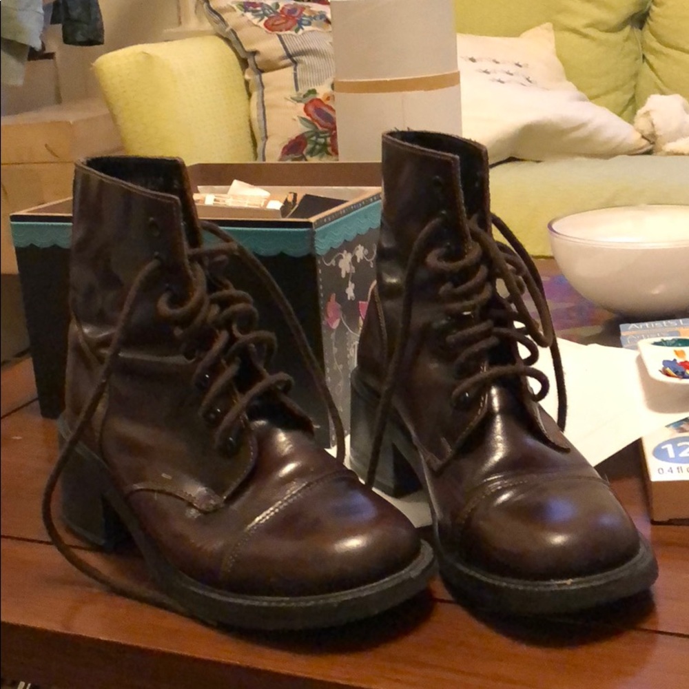 Vintage Steve Madden Army Boots